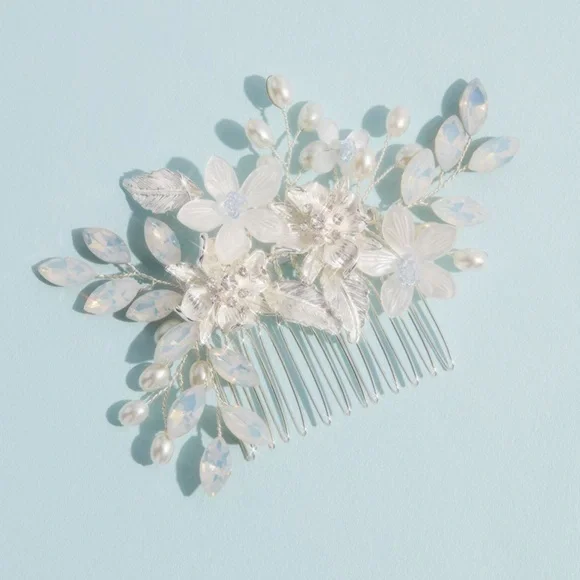 David\'s Bridal Silver Floral Hair Accessory Crystal Floral Spray Hair Comb Platinum Silver Flower Scroll  main image 3